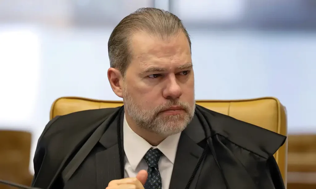 PF pede a Fachin suspeição de Toffoli no inquérito do Banco Master